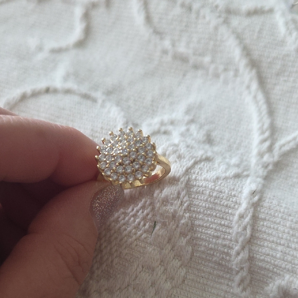 Elegant Gold and Silver Women's Ring